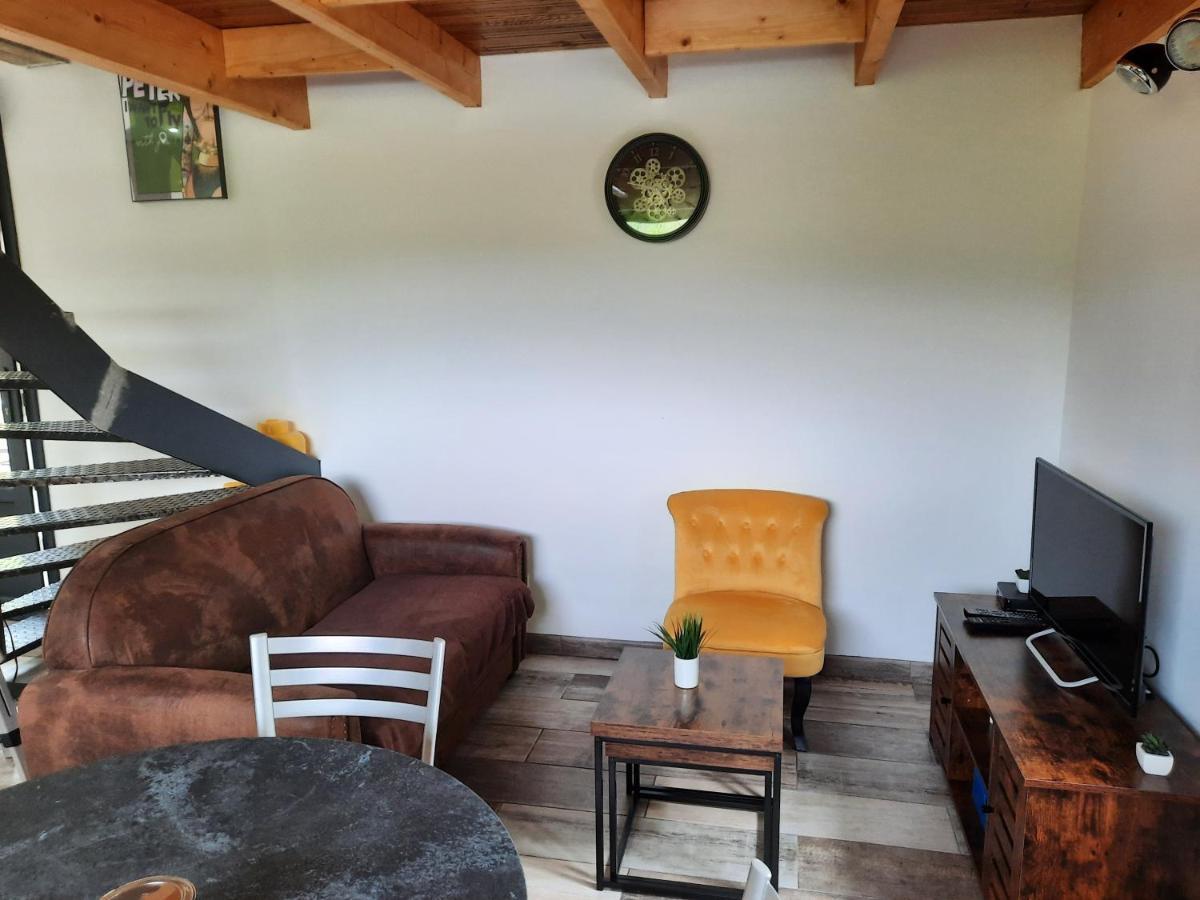 Chalet A L'Oree Du Bois Avec Parking Tournavaux Екстер'єр фото